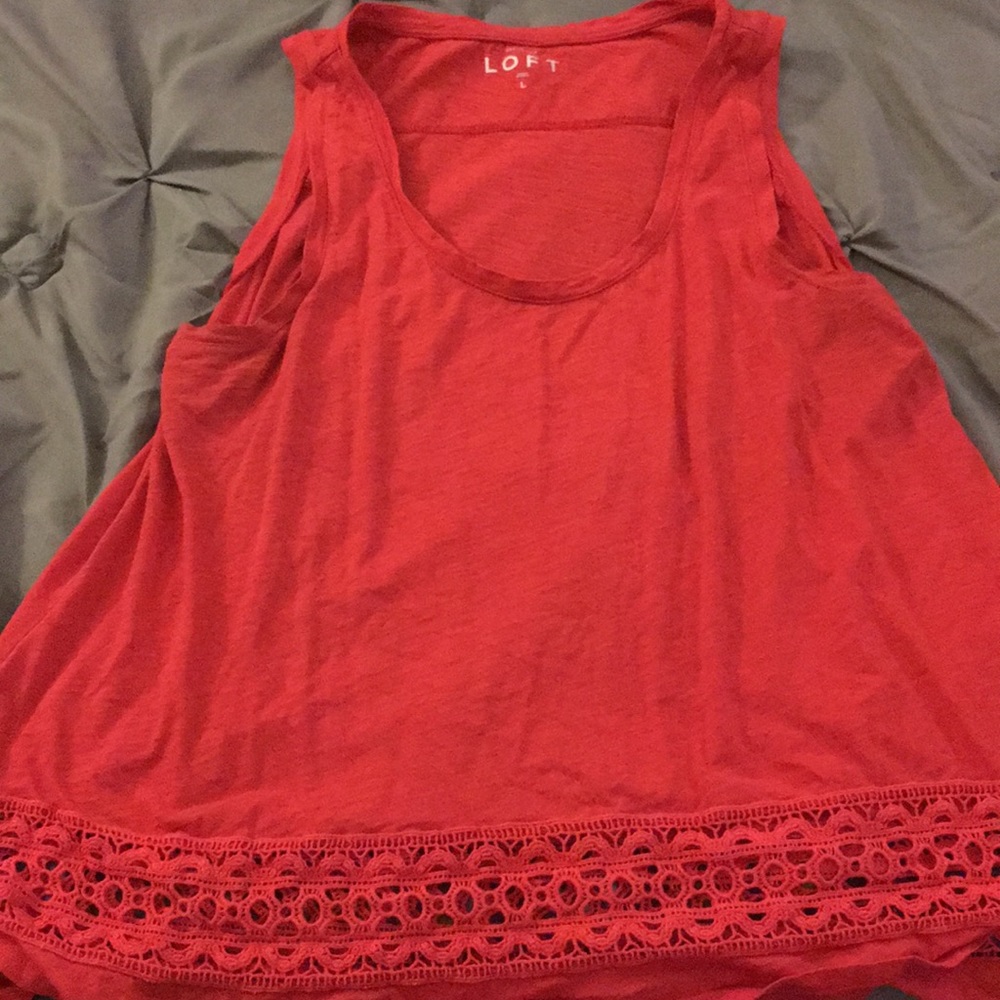 Tank detailed hem